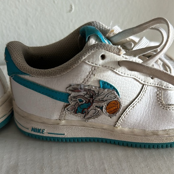 Kids size 10 Air Force hare - Picture 3 of 7